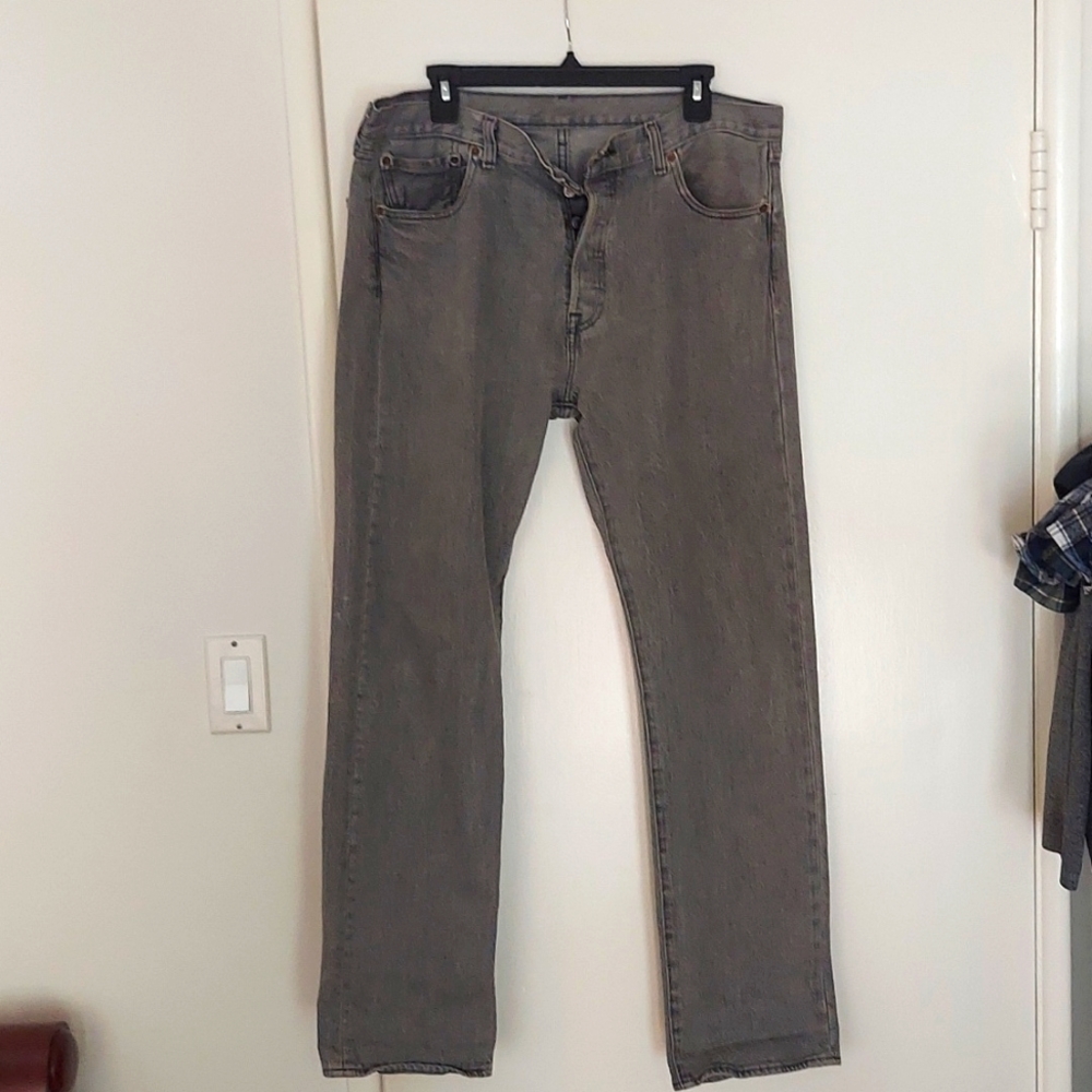 Levi 501 33 w 32 l